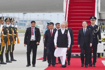 Narendra Modi, premierul Indiei, efectuează prima vizită în China pentru un summit regional după 7 ani