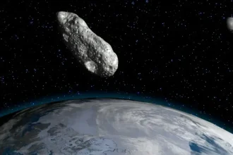 Un asteroid de dimensiunea unui autobuz se îndreaptă spre Pământ: cât de mare este riscul real