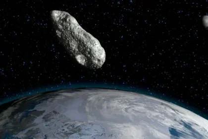 Un asteroid de dimensiunea unui autobuz se îndreaptă spre Pământ: cât de mare este riscul real