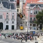 Accidentul șocant din Lisabona: un copil de 3 ani salvat viu după deraiajul funicularului, mărturii din primele momente