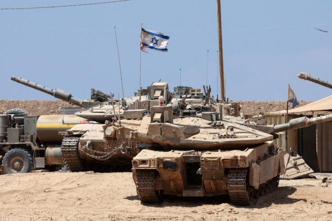 Israelul accelerează ofensiva în Gaza și controlează aproape jumătate din orașul palestinian