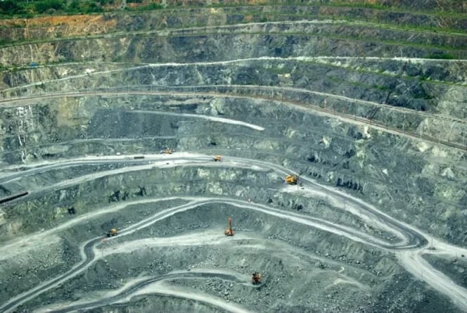 Vladimir Putin cere guvernului un plan urgent pentru exploatarea metalelor rare, termen în noiembrie