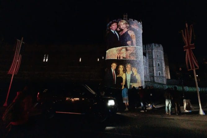 Trump și Epstein proiectați pe castelul Windsor în timpul vizitei președintelui SUA în Marea Britanie; patru persoane arestate Trump și Epstein proiectați pe castelul Windsor în timpul vizitei președintelui SUA în Marea Britanie; patru persoane arestate
