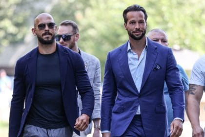 Bărbat surprins cu armă lângă casa fraților Andrew și Tristan Tate, intervenție rapidă a poliției