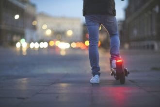 Un nou oraș din România interzice trotinetele electrice și schimbă regulile în trafic