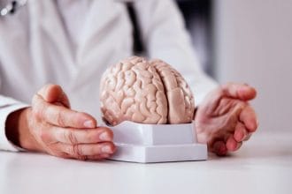 Insomnia cronică accelerează declinul cognitiv și crește semnificativ riscul de demență