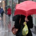 Vremea se răcește accentuat săptămâna aceasta: meteorologii indică zonele cu ploi și strat nou de zăpadă