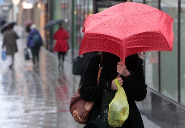 Vremea se răcește accentuat săptămâna aceasta: meteorologii indică zonele cu ploi și strat nou de zăpadă
