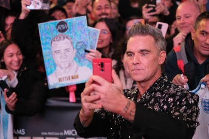 Oficialii bulgari prinși cerând mită de la echipa lui Robbie Williams folosind Google Translate