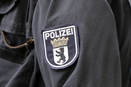 Arestați în Germania trei suspecți Hamas cu planuri de atac asupra instituțiilor evreiești: reacția grupării