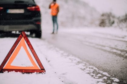 Echipamente auto obligatorii iarna: ce amenzi primesc șoferii nepregătiți