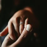 De ce femeile își doresc mai mult căsătoria decât bărbații? Motive surprinzătoare