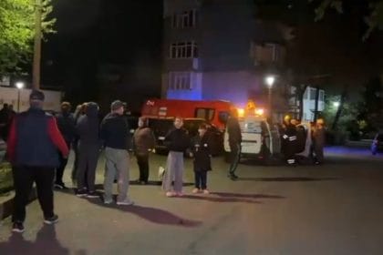 Alertă în Caracal: Zeci de oameni au fost evacuați dintr-un bloc unde s-a simțit miros de gaz