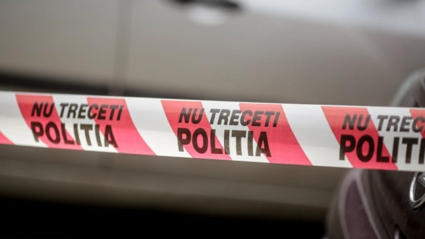 Doi tineri au fost găsiți morți, într-o mașină, în zona lacului Frumoasa din Harghita. Lângă ei era un pistol de asomare