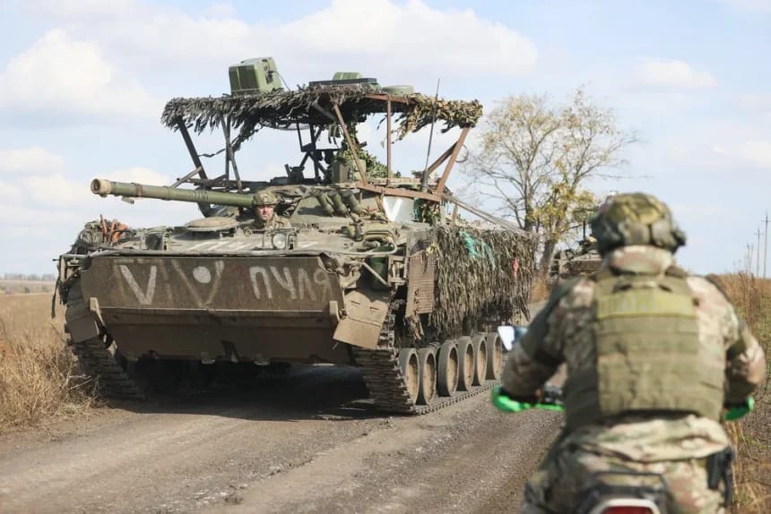 Soldații din prima linie descriu tacticile rusești de infiltrare dincolo de apărarea ucraineană