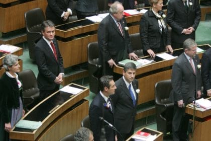 Mai mulţi istorici cer anularea unui eveniment de comemorare a unui nazist în Parlamentul Austriei