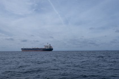 Cum reușește „Flota fantomă” a Rusiei să evite sancțiunile internaționale. Bruiaj GPS și pavilioane false