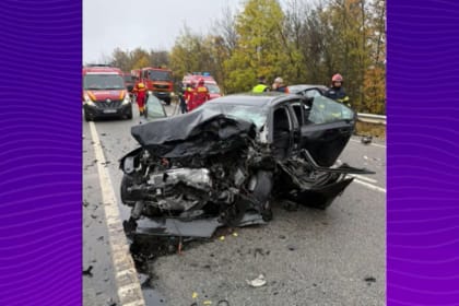 Accident grav în Dolj: două mașini s-au ciocnit violent, după ce un tânăr a intrat pe contrasens. Doi morţi şi un rănit