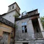 Condamnări grele și 19 clădiri istorice confiscate în jaful de la Băile Herculane, odată perla balneară a Europei