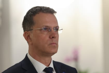 Moșteanu, despre lipsa de transparență privind ajutorul pentru Ucraina: Orice camion de la paradă e prezentat ca pregătire de război