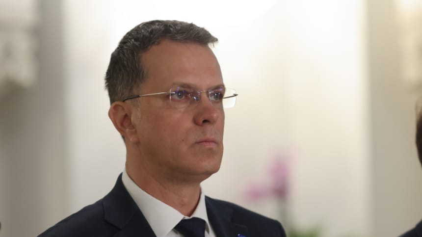 Moșteanu denunță opacitatea ajutorului pentru Ucraina: orice camion e interpretat drept pregătire de război Moșteanu, despre lipsa de transparență privind ajutorul pentru Ucraina: Orice camion de la paradă e prezentat ca pregătire de război