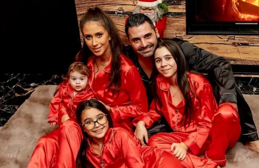 Surpriză în familia lui Pepe: va deveni tată pentru a patra oară Pepe urmează să devină tată pentru a patra oară! Yasmine, partenera artistului, este însărcinată