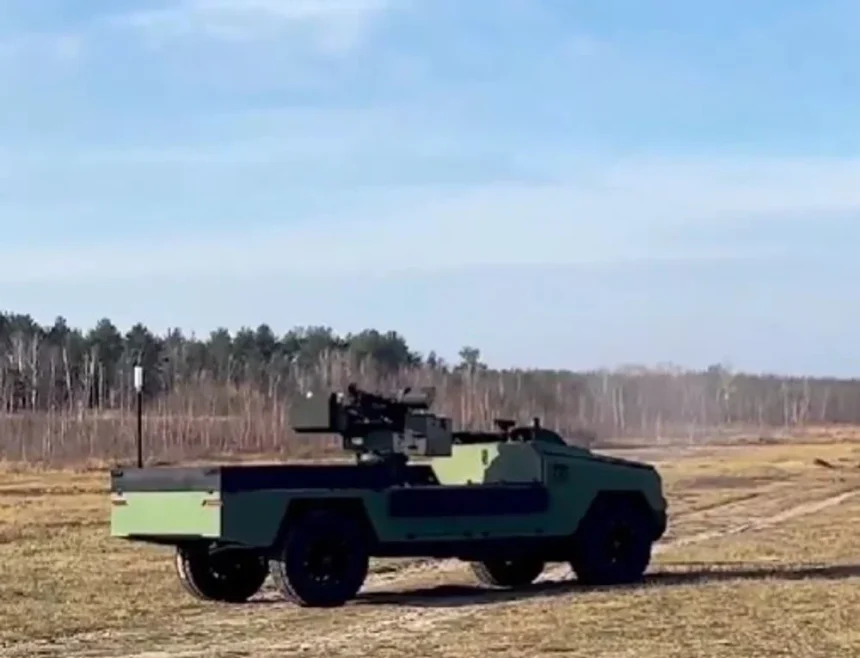 Ucraina a testat cu succes o nouă dronă terestră capabilă de misiuni de luptă autonome