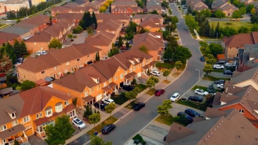 Au cumpărat o casă cu 25.000 de dolari, dar au primit în schimb o alee: „Devastator”. Cum a fost posibil