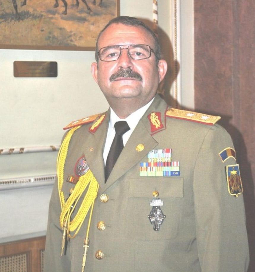 Lecția unui general român decorat de SUA, NATO și ONU: Cum arată patriotismul autentic #RomâniaNeUnește | Ce înseamnă cu adevărat patriotismul. Mesajul transmis de un general român decorat de SUA, NATO și ONU