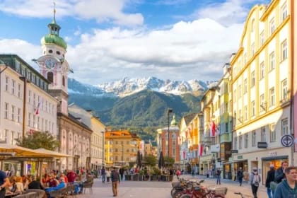O țară europeană, cea mai aglomerată destinație turistică din lume. Vizitatorii depășesc de departe populația locală