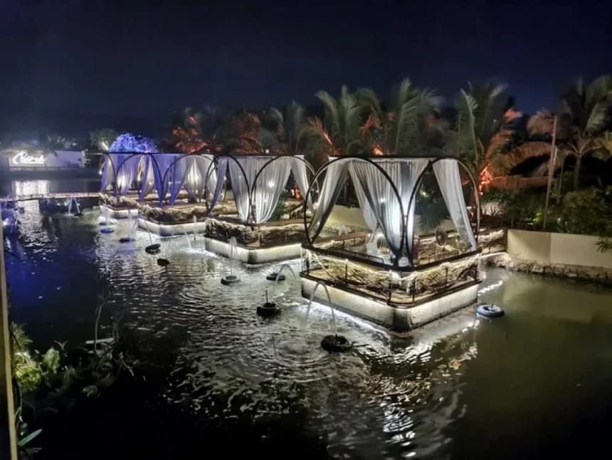 Incendiu devastator într-un club de noapte din India: zeci de morți, inclusiv turiști Momentul în care un club de noapte din India a fost cuprins de flăcări. Zeci de morți, inclusiv turiști: VIDEO