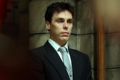 Fiul prințesei Stéphanie de Monaco, bătut măr de către doi suporteri turci, după Galatasaray-a fost teamă că voi fi linșat”. Ce a declanșat scandalul