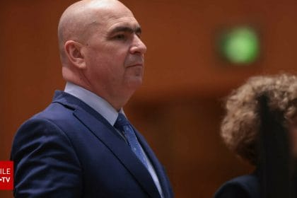 Moțiunea de cenzură împotriva Guvernului Bolojan a fost respinsă în Parlament. Premierul și-a apărat mandatul