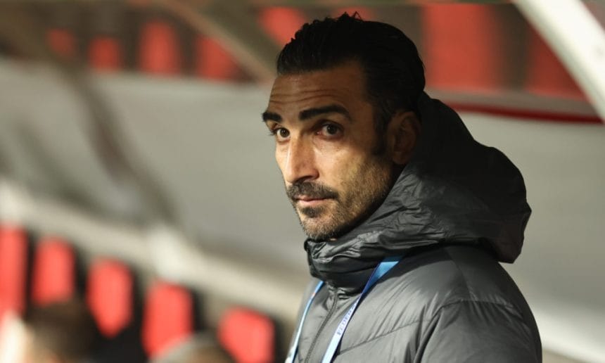 Charalambous tace despre play-off în timp ce FCSB se apropie la doar două puncte de locul 6 Charalambous nu a vrut să vorbească de play-off după ce FCSB s-a apropiat la două puncte de locul 6