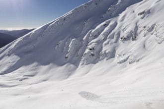 Mai cald în stațiunile montane, decât la câmpie: temperaturi mai mari cu până la 12 grade Celsius. Care este explicația meteorologilor