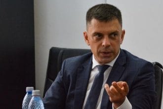Eduard Novak nu s-a abținut, după ce Nicușor Dan a trimis la CCR ”legea Novak”