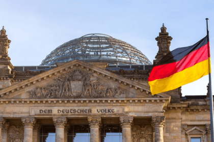 Investigaţie în armata germană după ce la o petrecere de Crăciun au fost cântate versurile imnului Germaniei folosite de nazişti