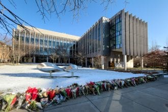 Atacul armat de la Universitatea Brown: cine e principalul suspect, al cărui cadavru a fost găsit joi într-un depozit