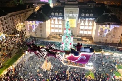 De la New York, în Oltenia. Turiști din toată lumea, impresionați de Târgul de Crăciun de la Craiova