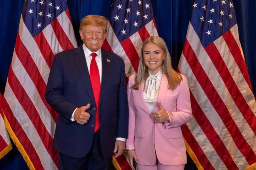 Surpriză la Casa Albă: purtătoarea de cuvânt anunță că este însărcinată și îi mulțumește lui Donald Trump Purtătoarea de cuvânt a Casei Albe a anunțat că este însărcinată și i-a transmis mulțumiri lui Donald Trump