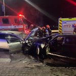 Accident teribil în Botoșani, între două mașini: una dintre victime a decedat, restul sunt rănite