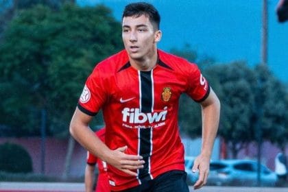 EXCLUSIV / Scenă halucinantă la CFR Cluj. Atacantul adus să-l înlocuiască pe Louis Munteanu, pus de patron să se dezbrace