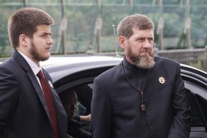 Fiul lui Kadîrov, în stare critică după un accident de mașină în Groznîi. Urmează să fie dus la Moscova (surse)