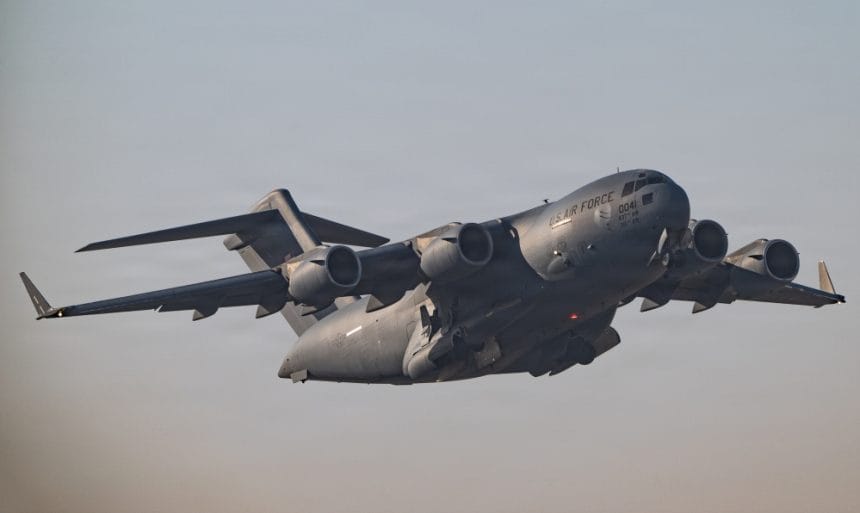 SUA anunţă un exerciţiu militar aerian în Orientul Mijlociu. Iranul spune că poate bloca Strâmtoarea Ormuz dacă este atacat