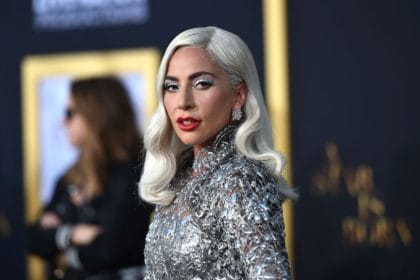 Lady Gaga, în lacrimi, denunţă acţiunile ICE, în concert la Tokyo: „Sunt distruse vieţi sub ochii noştri”