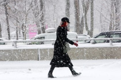Meteorologii anunță ger, ninsori și strat de zăpadă de 9 centimetri în București. Prognoza pentru următoarele zile