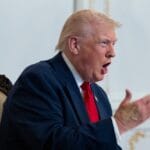Donald Trump, descris de aproape jumătate dintre americani drept „corupt”, „rasist” şi „crud”
