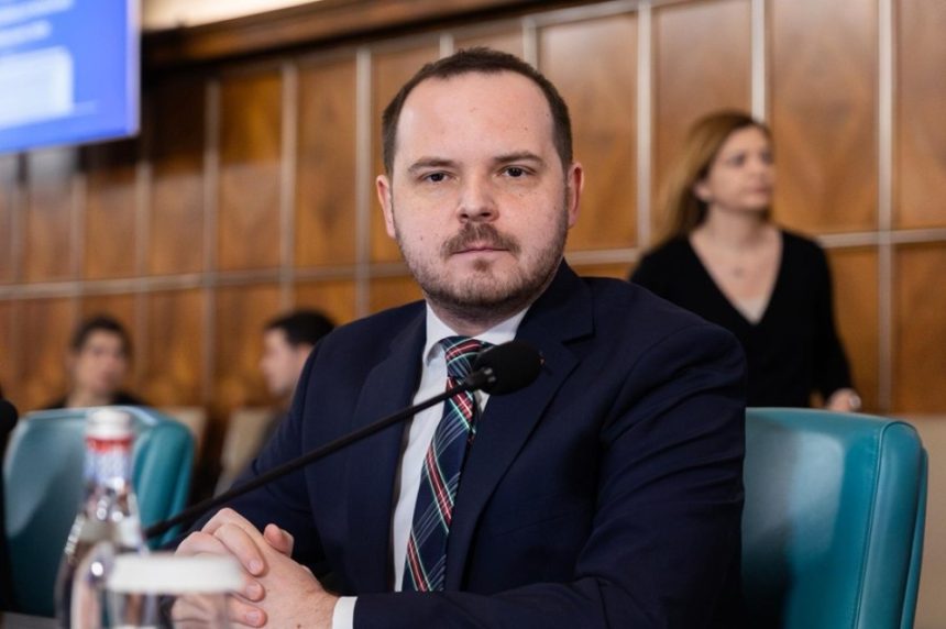 Ministrul Sănătății rupe tăcerea: de ce a activat planul de intervenție la Otopeni — prevenția nu e scuză Cum explică ministrul Sănătății activarea planului de intervenție pe Otopeni: „Să aștept ce? Prevenția nu e motiv de scuză”