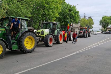 Fermierii din Serbia au blocat drumurile, cerând majorarea subvenţiilor