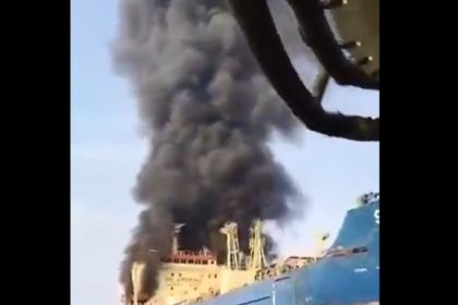 Petrolier atacat în Strâmtoarea Ormuz. Patru marinari au fost răniți